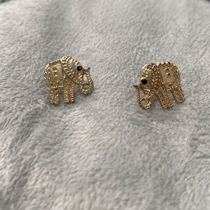 Cute little elephant earrings!